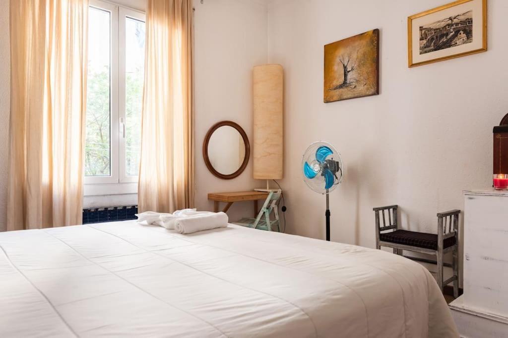 Gaudi 51 Apartman Barcelona Kültér fotó